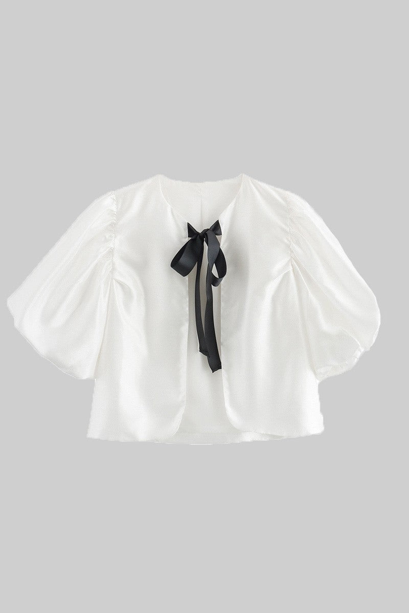 Puff sleeve ribbon blouse