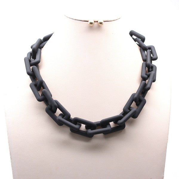 Matte chain necklace