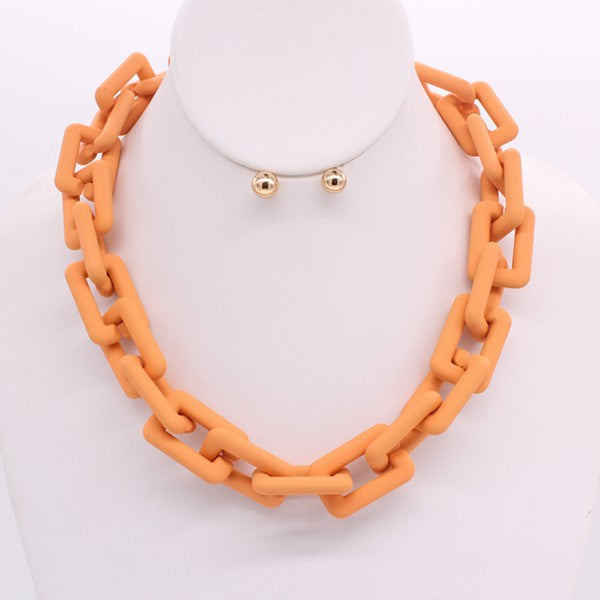 Matte chain necklace